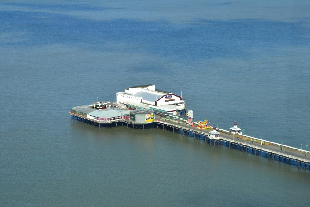 Camelot Seafront Bed & Breakfast Blackpool