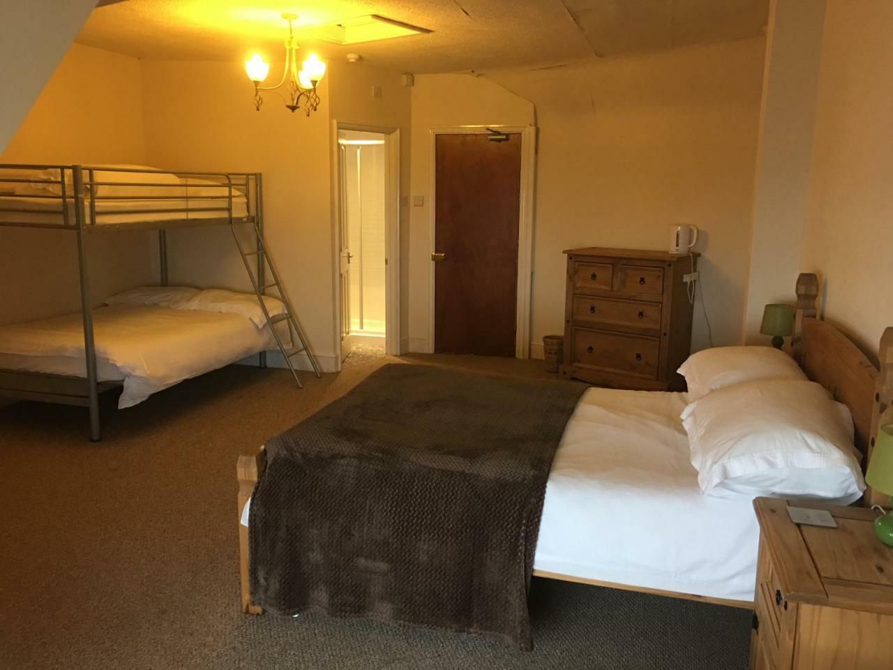 Bed & Breakfast Camelot Seafront Blackpool